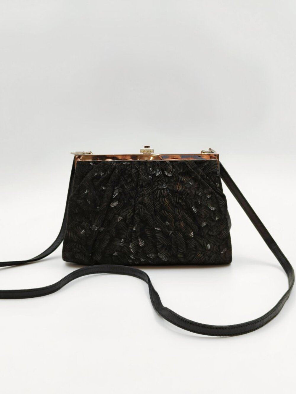 RARE Black Gucci Vintage Suede Evening Clutch - Picture 11 of 11